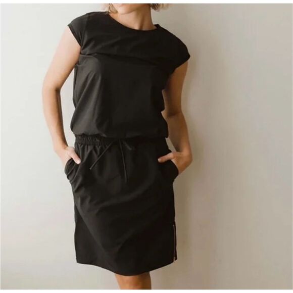 NWOT Albion Going Places Black Cap Sleeve Drawstring Waist Athletic Dress XS - Picture 1 of 16